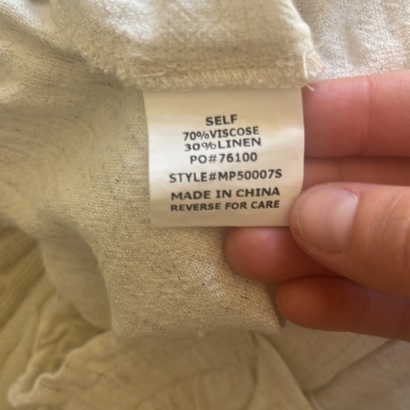 Cream Tie Front Shorts, Size Small - Picture 7 of 9